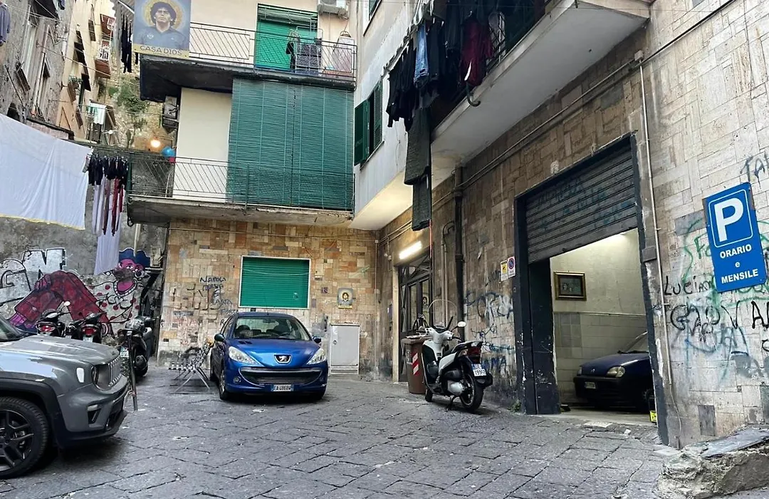 Casa D10S Napoli centro quartieri spagnoli-1